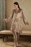 Buy_Rainas_Green Velvet Printed Floral Band Collar Kurta With Pant _at_Aza_Fashions