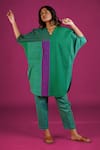 Buy_MANTRA_Green Handloom Cotton Mangalgiri Woven Motif V Colorblocked Symphony Kurta _at_Aza_Fashions