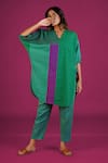 MANTRA_Green Handloom Cotton Mangalgiri Woven Motif V Colorblocked Symphony Kurta _Online_at_Aza_Fashions