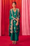 Buy_Mrunalini Rao_Green Pure Silk Hand Embroidered Resham V-neck Sukshi Cuff Kurta With Pant _at_Aza_Fashions