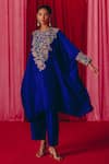 Mrunalini Rao_Blue Pure Silk Embroidery Resham Round Kinza Floral Kurta And Pant Set _Online_at_Aza_Fashions