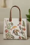 Buy_SASHE HOUSE_White Thread Royal Jungle Canvas Tote Bag _at_Aza_Fashions