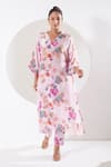 Buy_Ekavira_Pink Crepe Silk Printed Floral V-neck Vrinda Kurta With Pant _at_Aza_Fashions