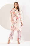 Buy_Ekavira_Ivory Crepe Silk Printed Floral Round Mogra Front Pleat Kurta With Pant _at_Aza_Fashions