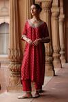 Buy_Megha Pitti_Red Dupion Silk Print Clover Flora Blunt V Neck Kurta With Pant _at_Aza_Fashions