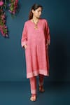 Buy_Vasstram_Red Cotton Printed Gingham V Neck Roohi Kurta And Pant Set _at_Aza_Fashions