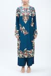 Buy_MINAXI DADOO_Blue Dupion Embroidered 3d Flowers Closed Neck Straight Kurta Set _Online_at_Aza_Fashions