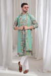 Buy_Aham-Vayam_Green Cotton Embroidered Nature Varnika Kurta Pant Set _at_Aza_Fashions