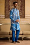 Shop_DiyaRajvvir_Blue Dola Silk Printed Chevron Bundi Kurta Set _at_Aza_Fashions