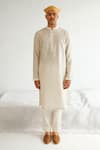 Buy_WABI SABI BY ANSHUM-RITESH_Ivory Chanderi Embroidery Dori Asterisk Kurta With Pyjama _at_Aza_Fashions