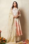 Buy_Vedika M_Ivory Kurta And Pant Silk Printed Abstract Bandhani Round Embroidered Set _at_Aza_Fashions