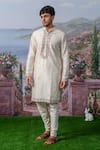 Buy_House of KOA_Off White Kurta- Chanderi Silk Embroidery Floral Edwin With Pant _at_Aza_Fashions