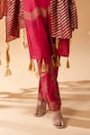 BANANA labs_Maroon Cotton Handblock Printed Wavy V-neck Kurta Pant Set _Online_at_Aza_Fashions