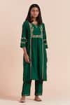 Buy_Priya Chaudhary_Green Chanderi Silk Embroidered Floral Key Hole Kurta With Pant _at_Aza_Fashions