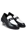 Buy_Wednesday Lifestyle_Black Textured Luxoro Colour Block Loafers _at_Aza_Fashions