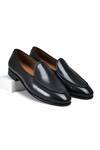Buy_Wednesday Lifestyle_Black Plain New York Belgian Loafers _at_Aza_Fashions