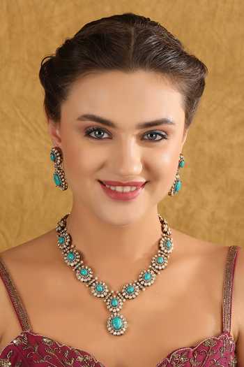 Auraa Trends_Green Crystals, Stones Floret Carved Necklace Set _Online_at_Aza_Fashions
