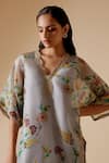 Buy_Bunka_Grey Kurta 100% Organza Print Floral V Neck Sitara With Pant 