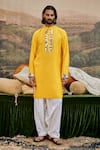 Buy_Itrh_Yellow Kurta Mul And Chanderi Embroidery Mirror Khayalat-e With Pant _at_Aza_Fashions