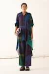 Buy_OFRIDA_Multi Color Powerloom Dobby Woven Cotton Printed Abstract Tunic And Pant Set _at_Aza_Fashions