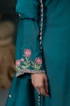 Hirika&Dhruti_Green Kurta And Pant Monga Silk Hand Embroidered Floral V-neck Set _Online_at_Aza_Fashions