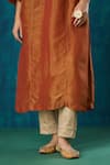 Buy_Mushio_Orange Kurta Shimmer Tissue Embroidery Gota V-neck Navika A-line And Pant Set 