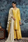 Musal_Yellow Banarasi Silk Embroidery Gota V-neck Haldi Haazari Kurta And Palazzo Set _at_Aza_Fashions