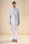 Aryavir Malhotra_Grey Silk Blend Thread Detailed Neck Straight Kurta _Online_at_Aza_Fashions