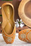 Buy_Amaryllis For Her_Orange Dabka Auburn Gul Embroidered Juttis 