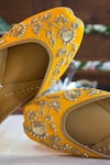 Buy_Amaryllis For Her_Yellow Sequin Phillauri Gul Vine Embroidered Juttis 