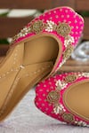 Buy_Amaryllis For Her_Pink Pearl Rosetta And Dabka Embroidered Juttis 