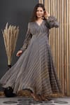 Buy_SUTI KAPDA_Grey Chiffon Leheriya V-neck Pattern Pleated Bodice Gown _at_Aza_Fashions