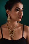 Buy_Zaza By Somya_Gold Plated Stone Majestic Deity Studded Necklace Set _at_Aza_Fashions