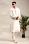 Buy_Mayank Modi - Men_Ivory Silk Jacquard Geometric Flower Pattern Kurta With Churidar 