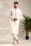 Shop_Mayank Modi - Men_Ivory Silk Jacquard Geometric Flower Pattern Kurta With Churidar 