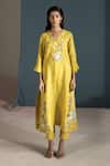 Buy_Oja_Yellow Handloom Linen Hand Embroidery Floral V Neck Tunic With Pant _at_Aza_Fashions