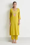 Samyukta Singhania_Yellow Kurta And Pant Viscose Embroidery Zardozi Notched Set _Online_at_Aza_Fashions
