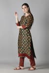 Buy_Sheeshakari_Green Silk Embroidered Mirror Notched Sheeshakari Kurta Pant Set _Online_at_Aza_Fashions