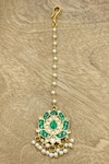 Buy_Queens Jewels_Green Kundan Turvi Polki Maangtikka _at_Aza_Fashions