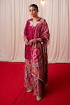 Buy_Chrkha_Maroon Chanderi Silk Print Mirror V-neck Paisley Kurta And Sharara Set 