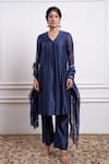 Buy_Vinusto_Blue Handwoven Chanderi Embroidery Zardosi Pleated A-line Kurta And Pant Set _at_Aza_Fashions