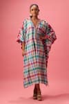 Nikasha_Multi Color 100% Pure Cotton Print Madras Checkered V Neck Kaftan _Online