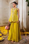 Buy_Anu Pellakuru_Yellow Tissue Silk Embroidery Zari Split V Floret Peplum Kurti With Palazzo 