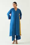 Buy_Shivani Bhargava_Blue Cotton Silk Pintuck V Neck Kriya Color Blocked Kurta _at_Aza_Fashions