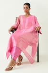 Buy_Shivani Bhargava_Pink Cotton Silk Handwoven Zari Stripe V-neck Kaya Kaftan With Pant 