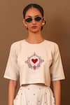 Buy_MATI_Off White 100% Cotton Embroidery Aari Round Heart Crop Top _at_Aza_Fashions