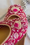 Buy_Amaryllis For Her_Pink Sequin Meher Fiore Vine Embroidered Juttis 