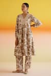 Buy_Amisha Kothari_Cream Silk Printed Floral V-neck Kadambari Kurta With Pant _at_Aza_Fashions