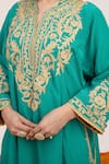 Buy_Daljit Sudan_Blue Crepe Embroidered Aari Tilla Mandarin Collar Kurta With Draped Pant 