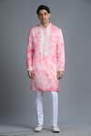 Buy_Char Chaand_Pink Silk Embroidery Tie Dye Mirrorwork Placement Kurta _at_Aza_Fashions